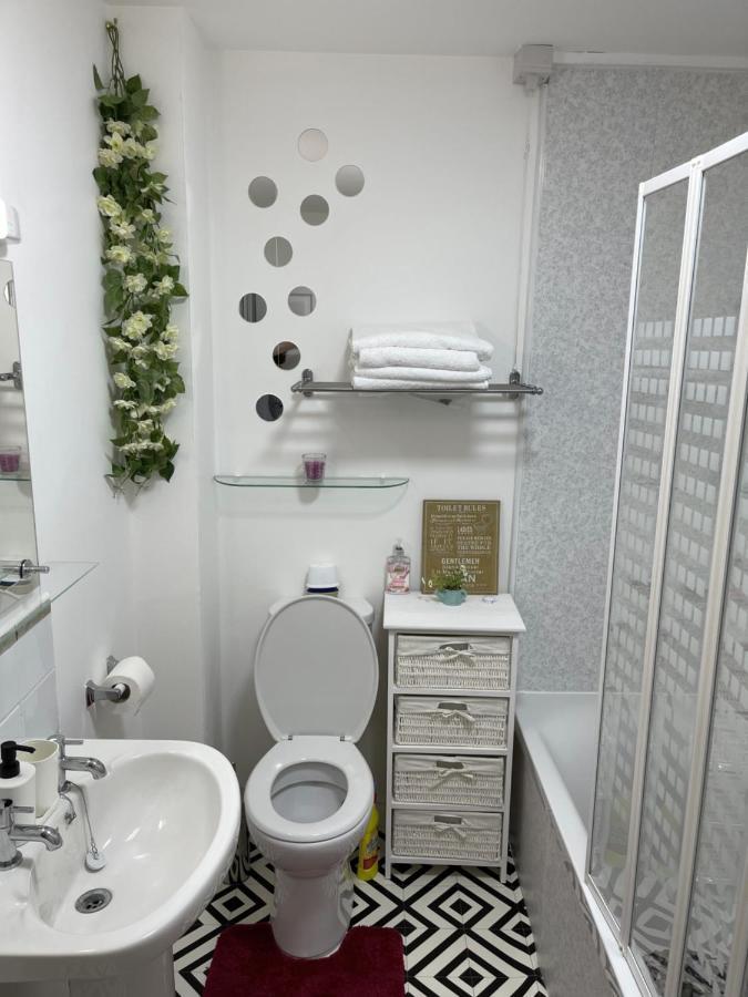 The Courtyard Apartment Donaghadee Bagian luar foto